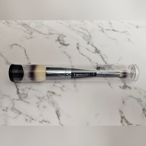 IT cosmetics dual ended face foundation Concealer makeup brush new
